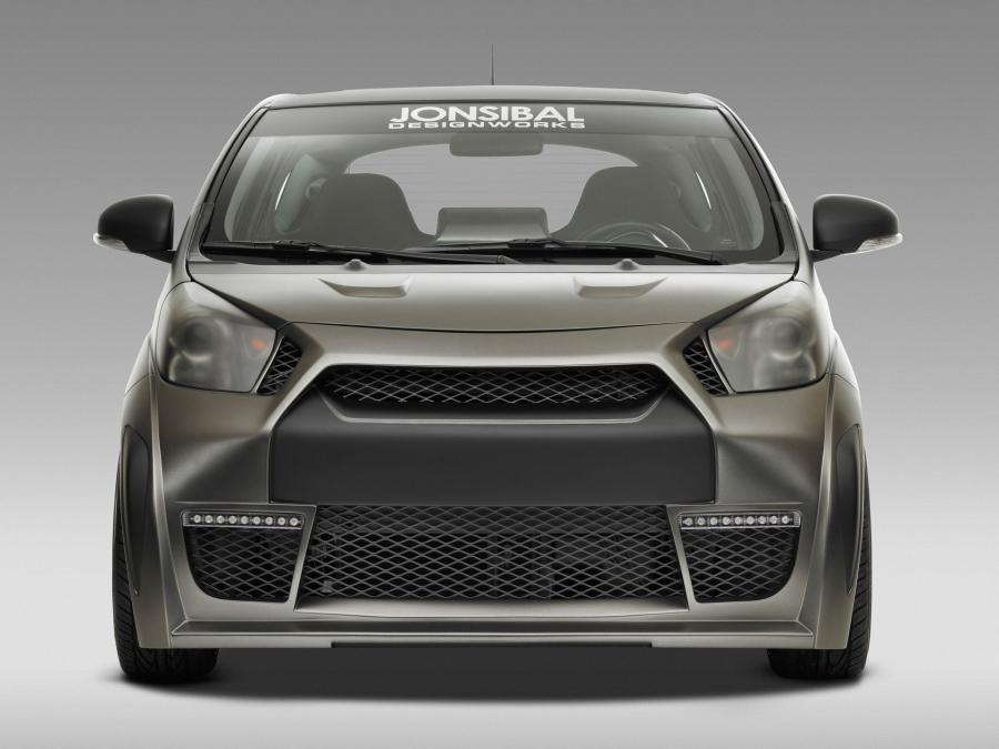  Toyota iQ by Sibal 2011 года  (фото 10 из 12)